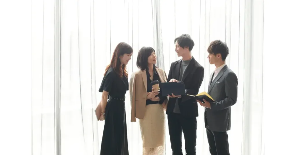 gaji kecil atau nganggur